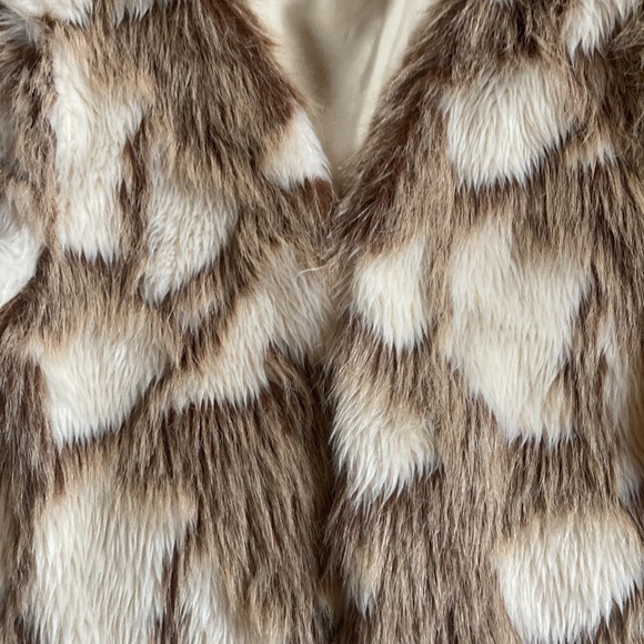 Decree multi colored beige and coffee medium faux fur short jacket - Picture 6 of 8